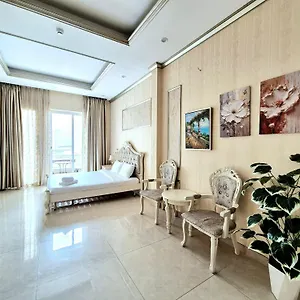 Aparthotel F F House Ho Chi Minh City